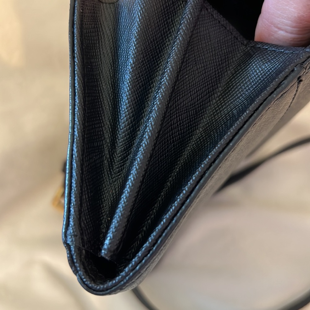 Michael Kors small Envelope crossbody bag - Picture 10 of 17